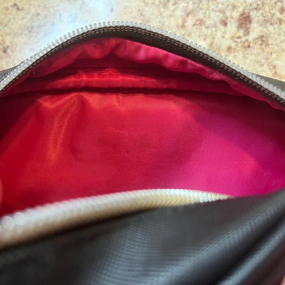 Victoria Secret Crossbody Cross Body Zipper Bag W/ Tassel - Picture 11 of 13